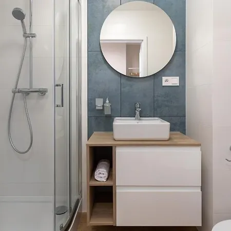 Lighthouse, Sun & Snow *