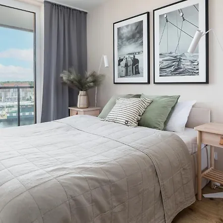 Lighthouse, Sun & Snow דירה *