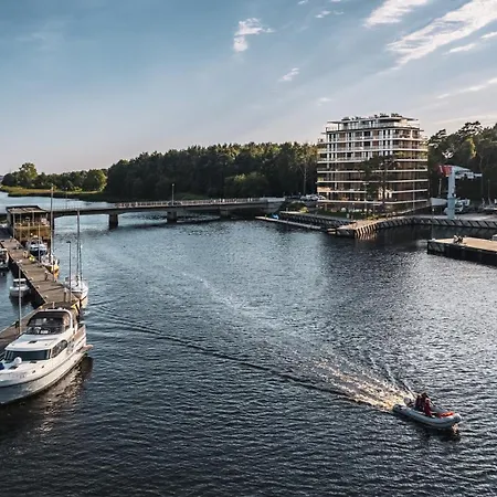 Lighthouse, Sun & Snow Apartment *
