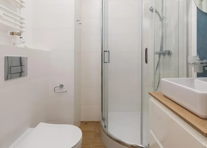 Lighthouse, Sun & Snow Mrzezyno