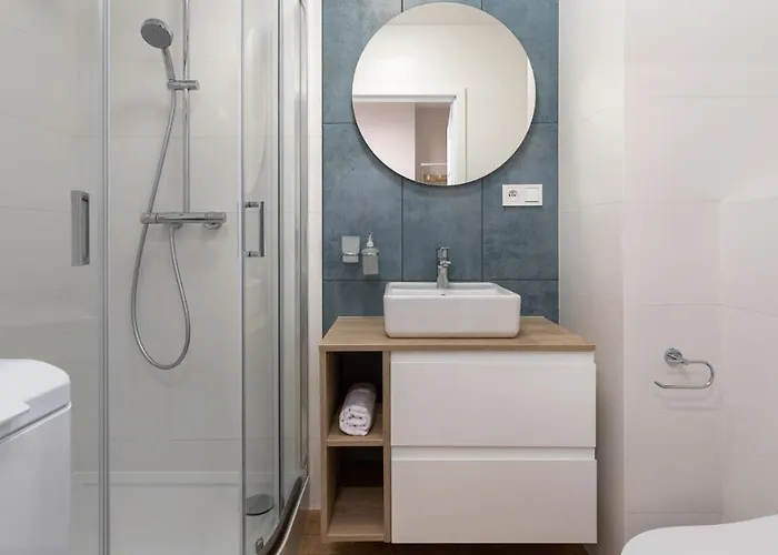 Lighthouse, Sun & Snow *