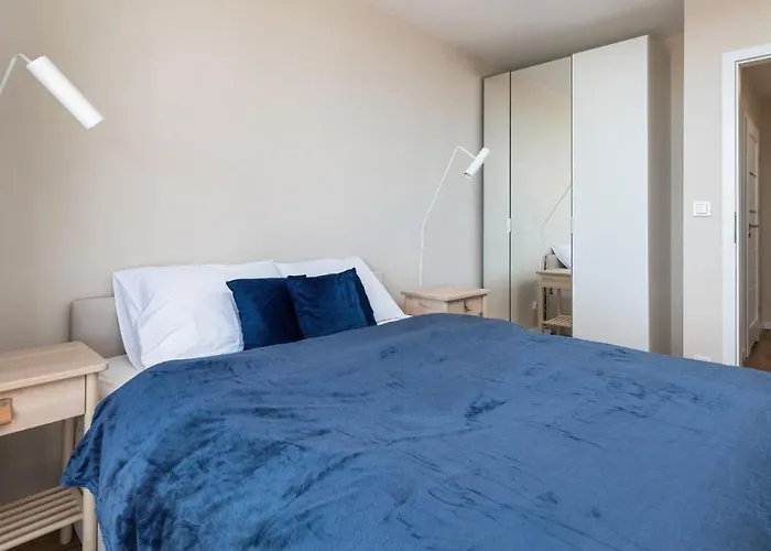 Lighthouse, Sun & Snow Apartment *