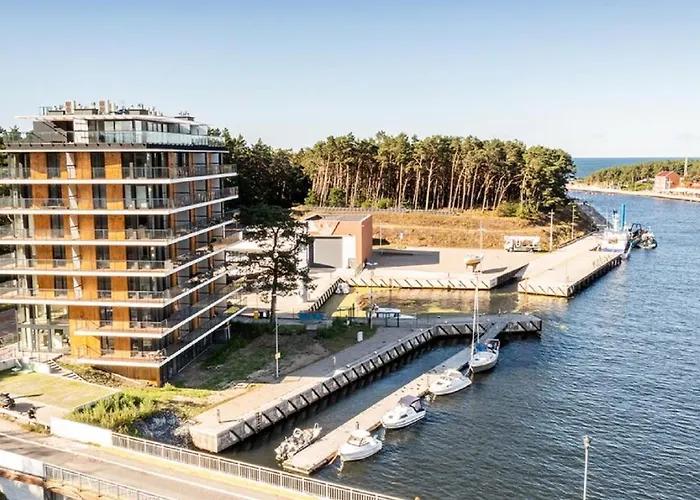 Lighthouse, Sun & Snow